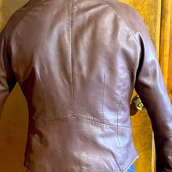 ❤️Elie TAHARI🌺100% Genuine Leather🌺Women’s Large Jacket. Made in Pakistan. - Picture 4 of 13
